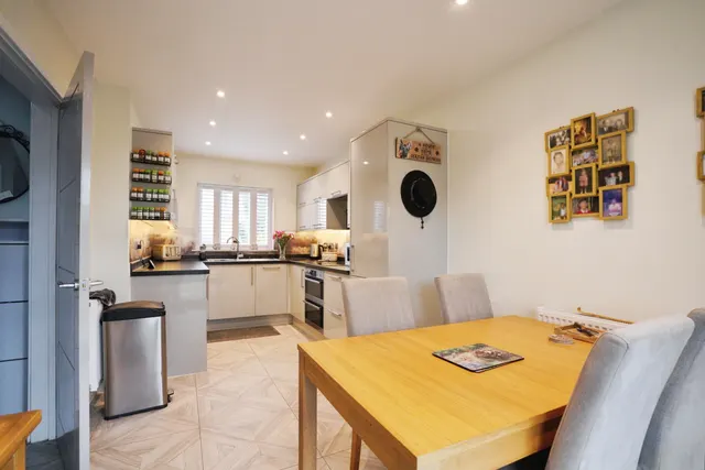 Gwartha Close, St. Austell, PL25, photo 2