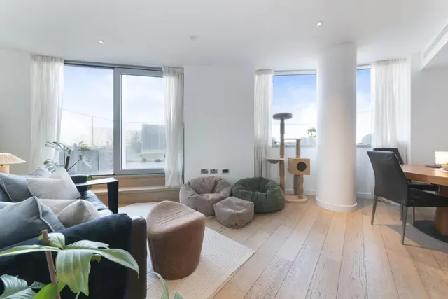 Biscayne Avenue, London, E14, photo 1