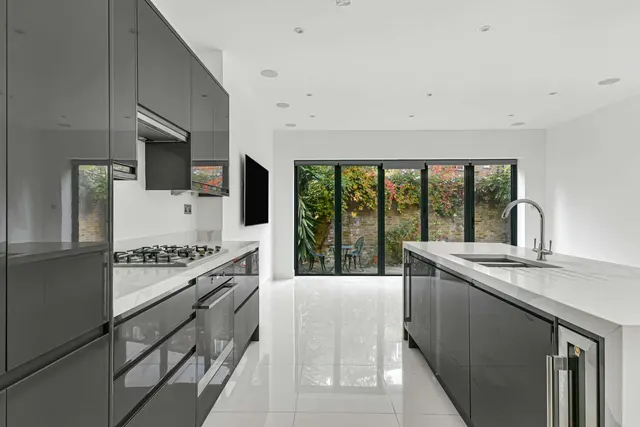Belsize Road, London, NW6, photo 3