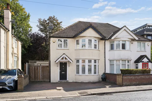 Aldenham Road, Bushey, WD23, photo 1