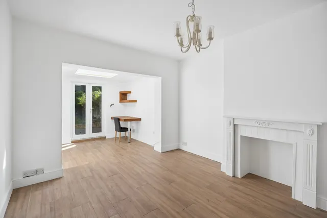 Aldenham Road, Bushey, WD23, photo 2