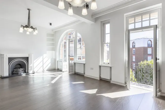 3 bedroom property, Fitzjames Avenue, London, W14