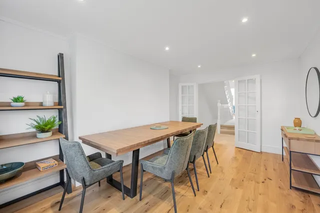 Lawn Crescent, Richmond, TW9, photo 3