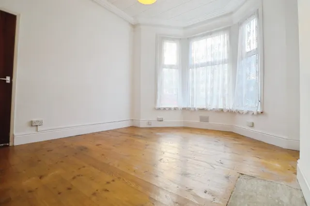 Kingsland Road, Cardiff, CF5, photo 3