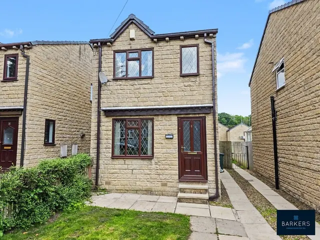 Amber Street, Batley WF17 8HH, photo 1