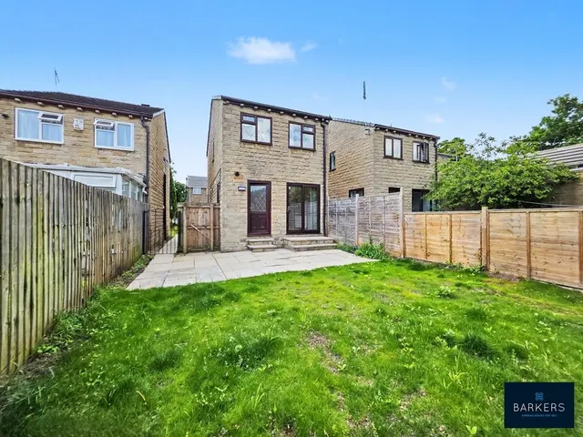 Photo 3 — Amber Street, Batley WF17 8HH