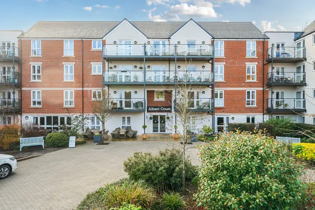 Reading Road, Henley-On-Thames, RG9, photo 1