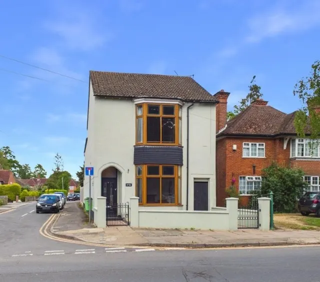 Wendover Road, Aylesbury, photo 1