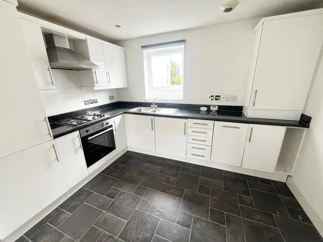 Commercial Road, Ashley Cross, BH14, photo 2