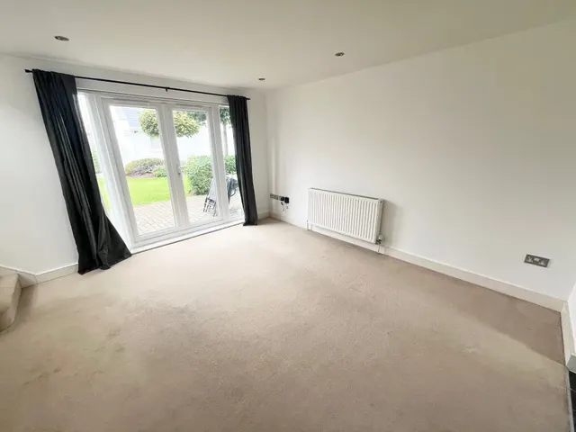 Commercial Road, Ashley Cross, BH14, photo 3