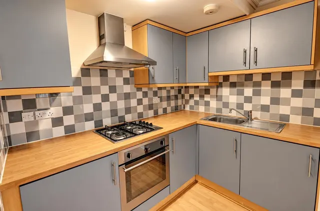 Totteridge Road, HP13, photo 3