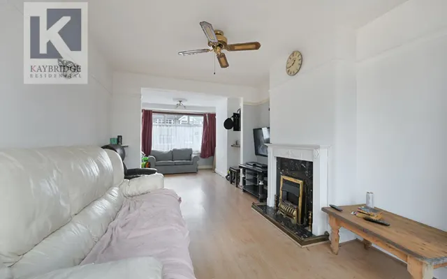 Photo 2 — Esher Avenue, Cheam, SM3