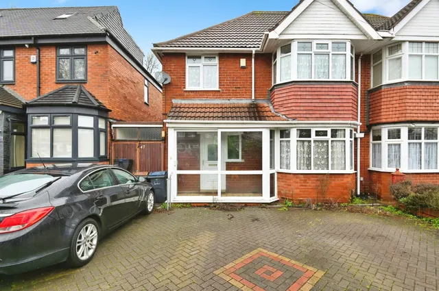 Sandhurst Avenue, Birmingham, B36, photo 2
