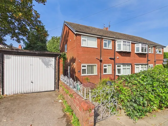 Lomond Avenue, Blackpool, FY3, photo 1