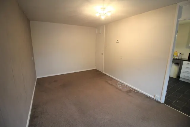 Photo 3 — Glebe Street, Oldham, OL9