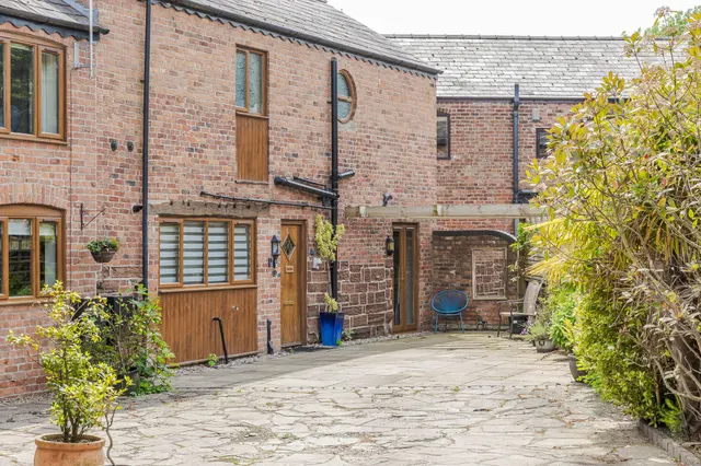 Tarporley Road, Tarporley, photo 2