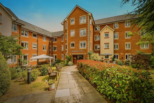 Willow Road, Aylesbury, photo 1