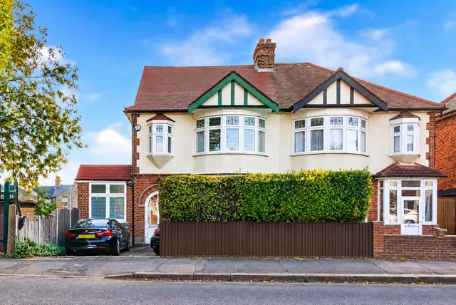 Broadmead Road, Woodford Green, IG8, photo 1