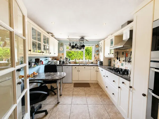 Cranleigh Close, Bexhill on Sea, photo 3