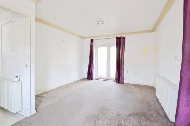 Photo 2 — Antrobus Road, Amesbury, Salisbury