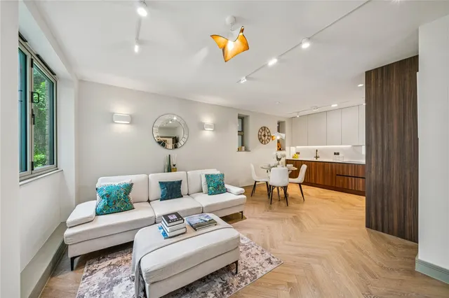 Alderbrook Road, London, SW12, photo 2