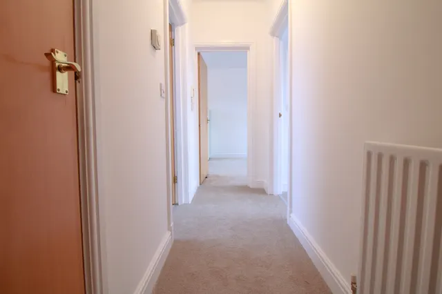 Photo 2 — Flat 5, 216 Victoria Road East, Leicester, LE5 0LF