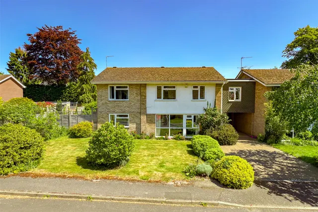Meadowcroft, St. Albans, Hertfordshire, AL1 1UG, photo 1