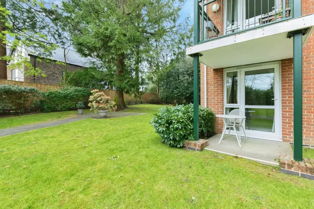 Photo 3 — Ringwood Road, Ferndown