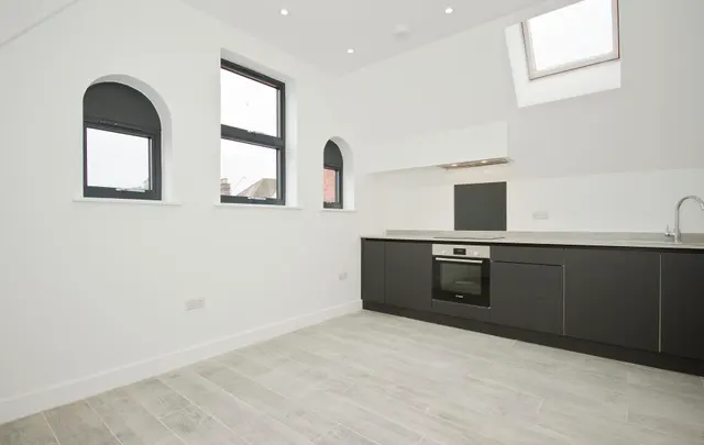 High Street, Rickmansworth, WD3, photo 2