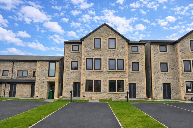 Manywells, Cullingworth, Bradford, photo 1