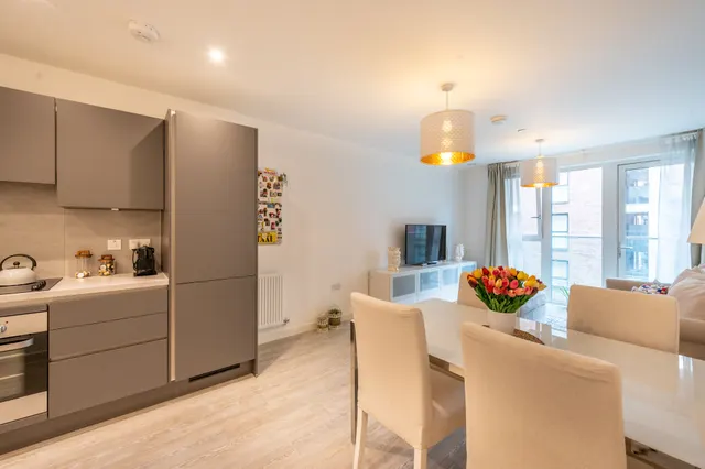 Flat 123, Chamberlain Court, 16 Shipbuilding Way, London, photo 1
