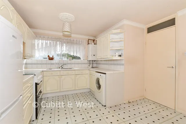 Patchdean, Patcham, BN1, photo 3