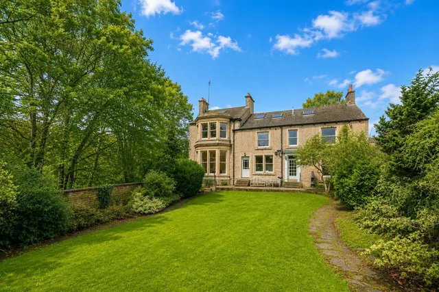 Off Thirstin Road, Honley, HD9, photo 1