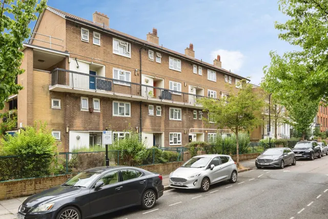 Frampton Park Road, London, E9, photo 1