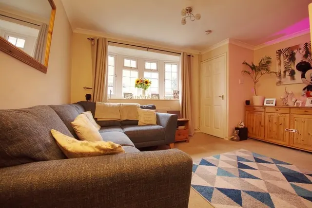 Primrose Court, Willows, photo 3