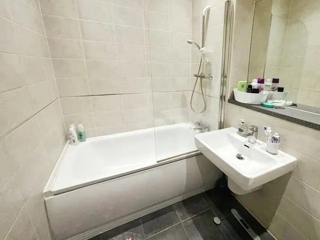 High Street, Rotherham, S60, photo 3