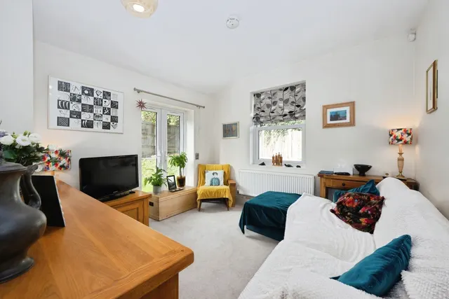 Princes Road, Redhill, RH1, photo 2