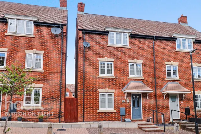 Morley Walk, Swadlincote, DE11, photo 1
