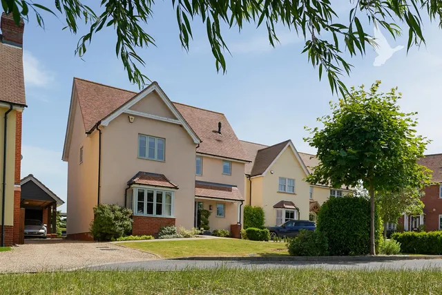 4 bedroom house — The Willows, Great Braxted, CM8 3FR
