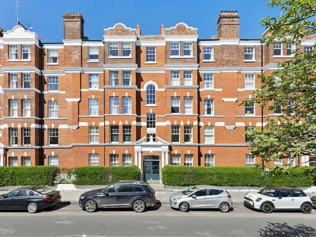 Cambridge Road, London, SW11, photo 1