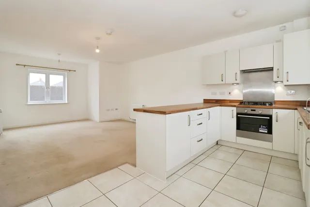 George Holmes Way, Scholars Chase, Bristol, BS16, photo 1
