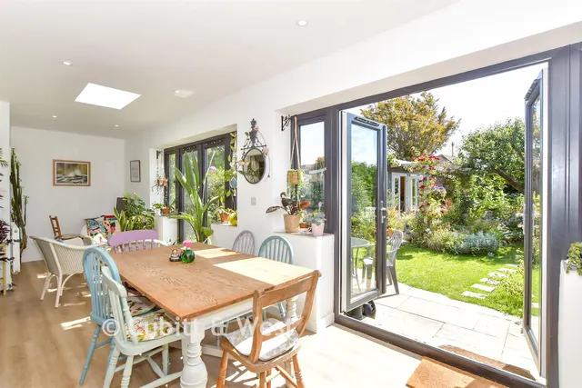 Meadow Walk, Bognor Regis, PO22, photo 3
