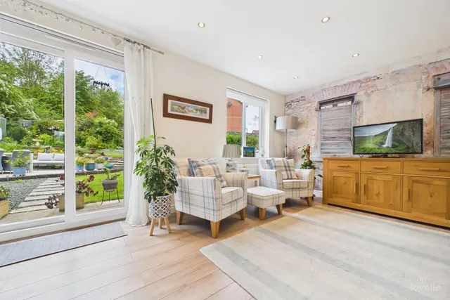 Jubilee Place, Barton-Upon-Humber, DN18, photo 1