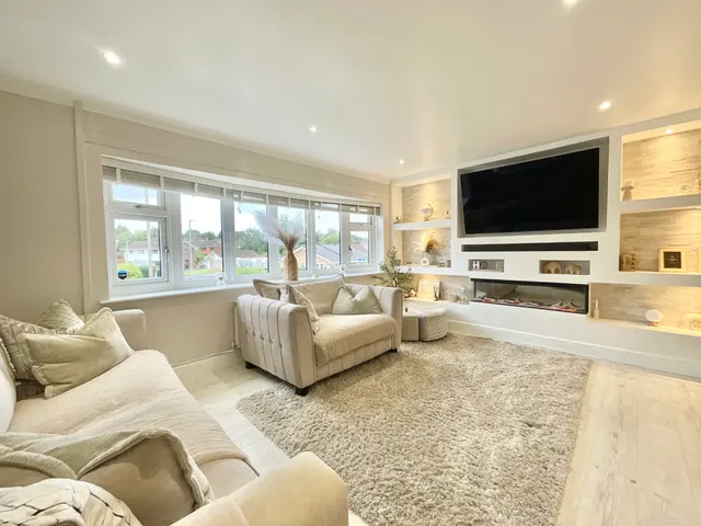 Langland Drive, Stoke-On-Trent, ST3, photo 2