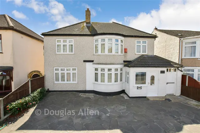Wennington Road, Rainham, RM13, photo 1
