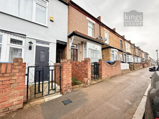 Rounton Road, Waltham Abbey, photo 1