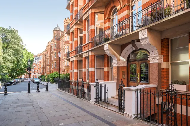 Photo 2 — Kensington Court, London, W8