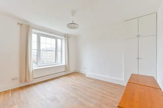 53 Lohmann House, Kennington Oval, London, photo 1