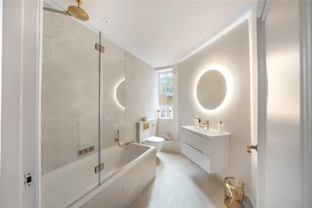 Photo 3 — Cropthorne Court, 20-28 Maida Vale, Maida Vale, London, W9