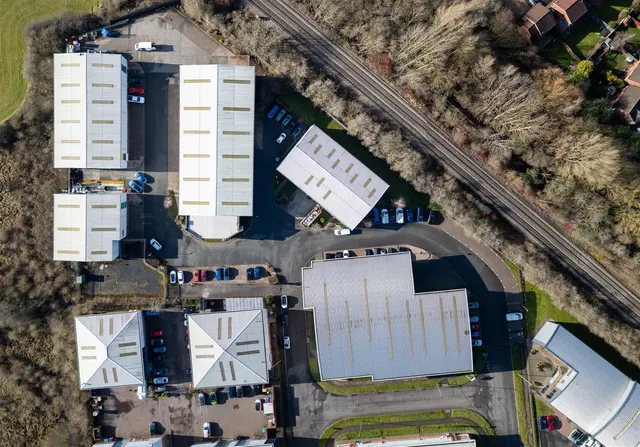 Photo 3 — Hemdale Business Park, Kingfisher Court,